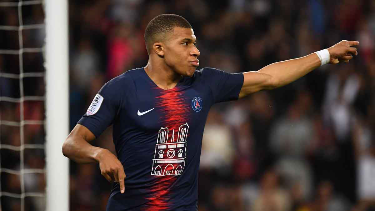 Kylian Mbappe là cầu thủ có tốc độ chạy khá ấn tượng lên đến 38km/h