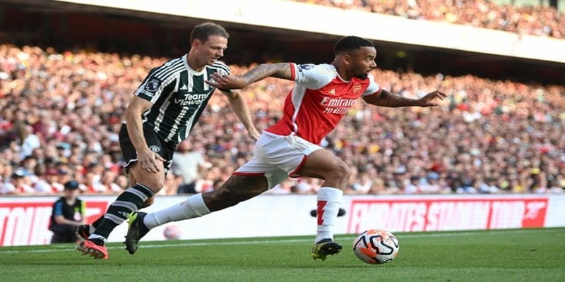 Giải ngoại hạng Anh 2023 chứng kiến màn lội ngược dòng thành công  Arsenal 