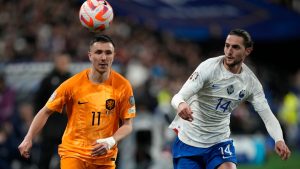 Hà Lan và Anh hòa 2-2 trong trận giao hữu ngày 12/8/2009.